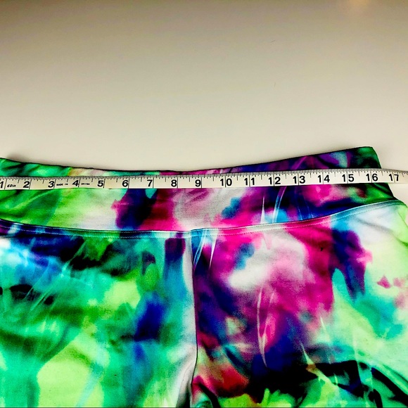 Yoga, running, workout capris and sports bra - Picture 6 of 10